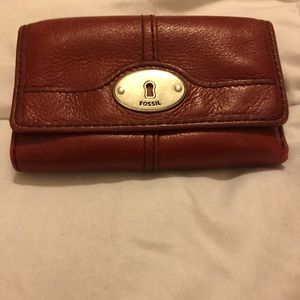 FOSSIL red leather wallet